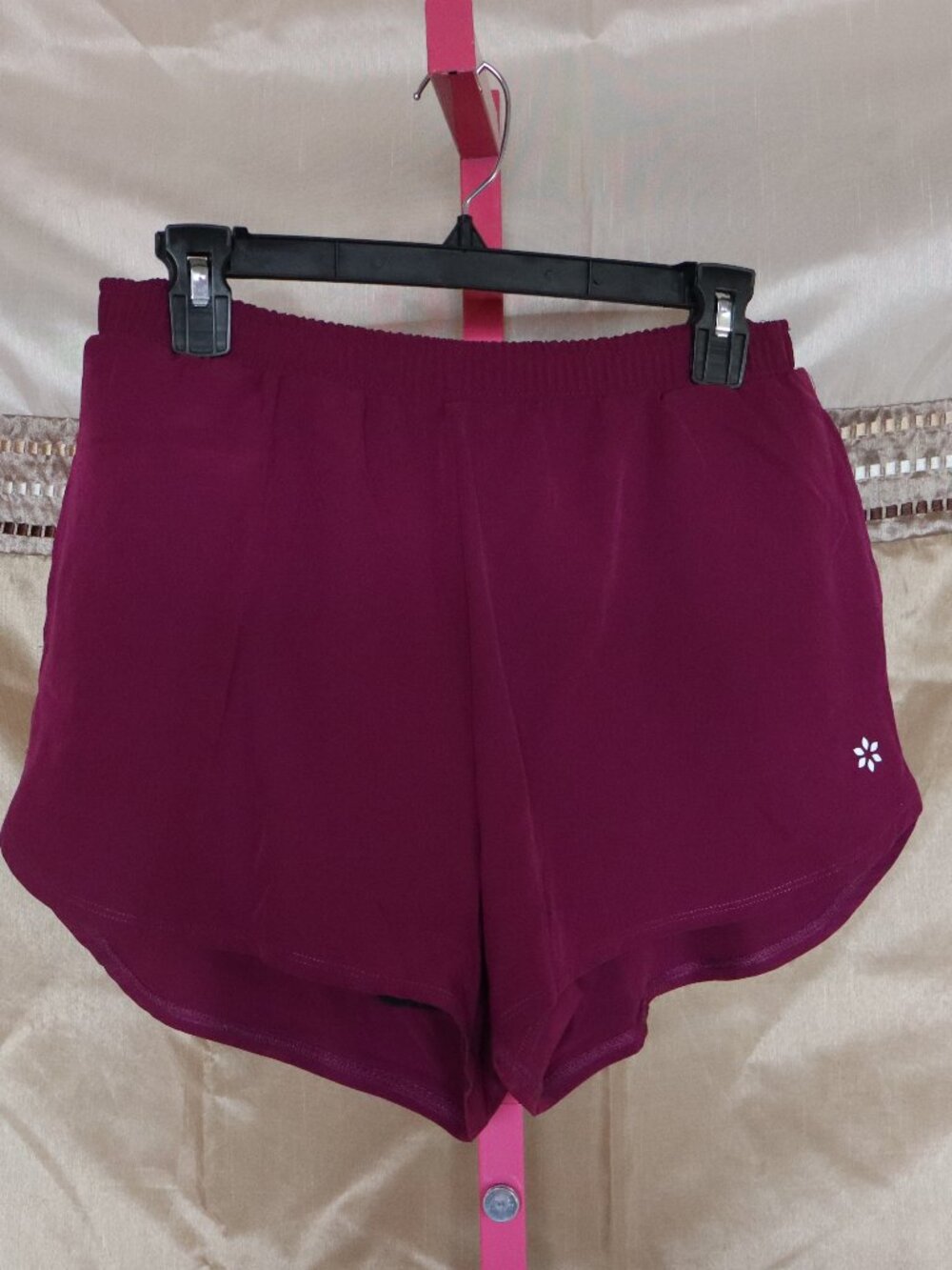 NWTs Nine West Active Women Burgundy‎ Built In Liner Athletic Shorts - Medium